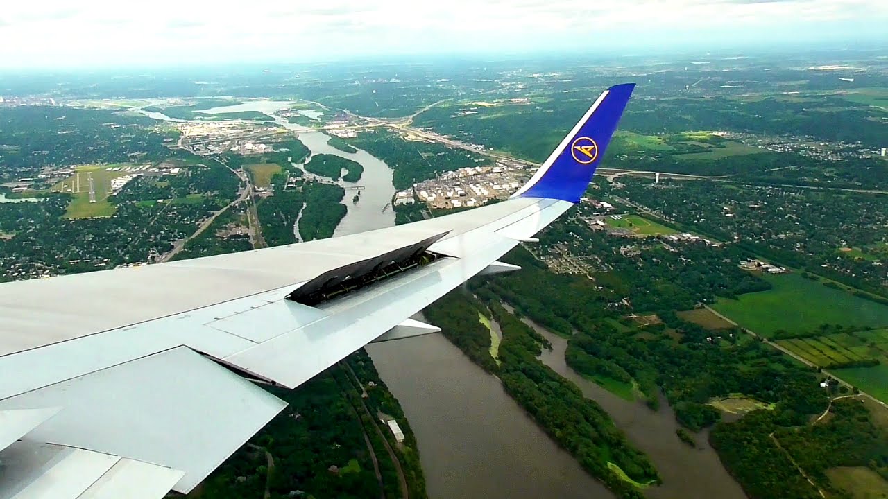 Condor Boeing 767-300ER BEAUTIFUL WINDY LANDING at Minneapolis/St. Paul Airport | ✈