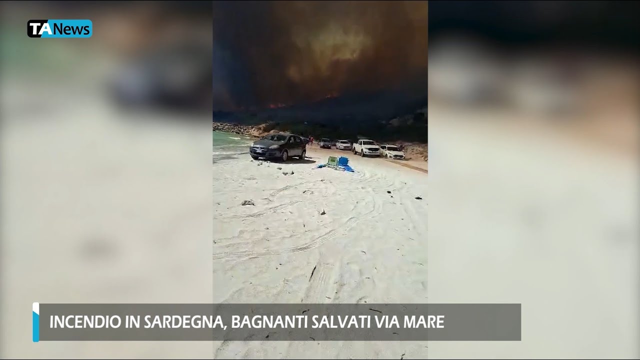 Incendio in Sardegna, oltre 100 bagnanti salvati via mare