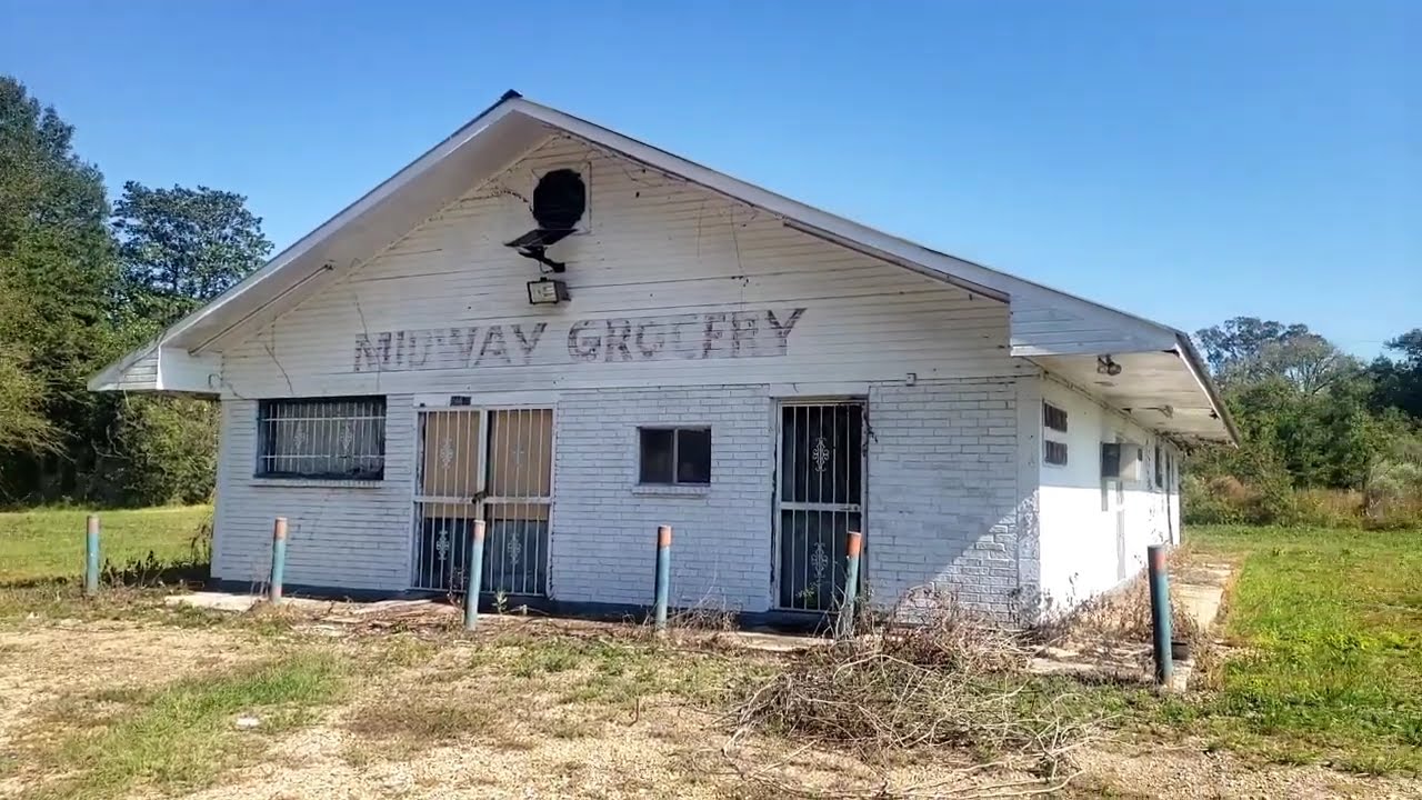 Small Town Back Roads of Clinton Louisiana 