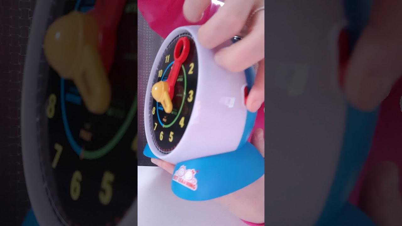 Learning clock the smartest way to learn the time. 10 classical songs. Quiz.
