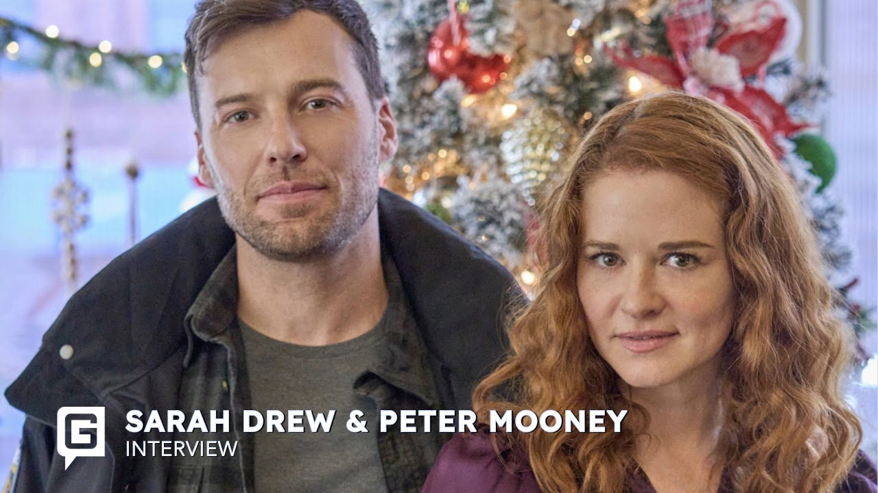 Sarah Drew and Peter Mooney on Mistletoe Murders, and Christmas | Interview