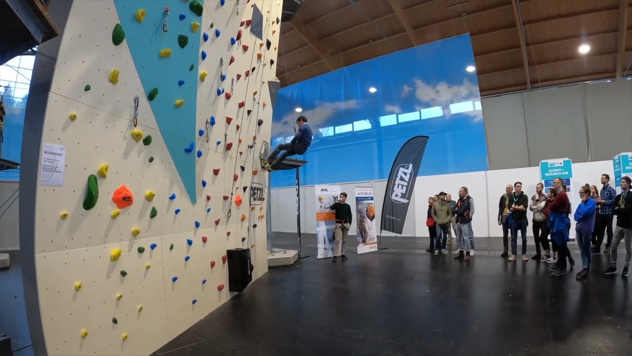 Sicherungsautomat ProGrade Demo auf der Messe Vertical Pro / halls & walls 2023