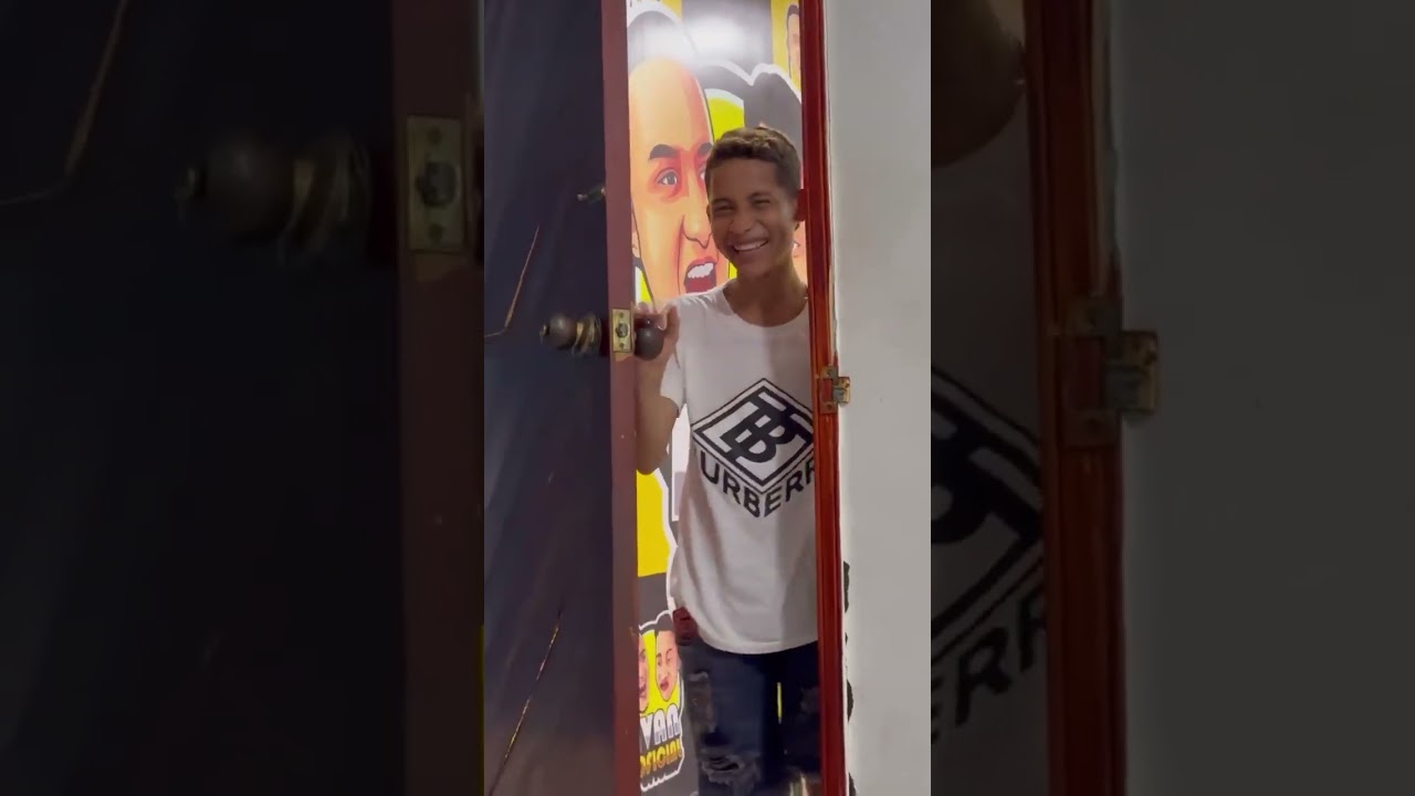 Le dediqué una cancion a la Crespa😂🎤🎵