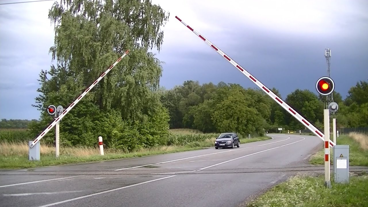Spoorwegovergang Beinheim (F) // Railroad crossing // Passage à niveau