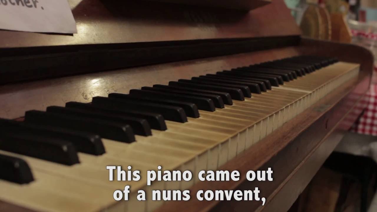 A Public Piano - Lucky Lane
