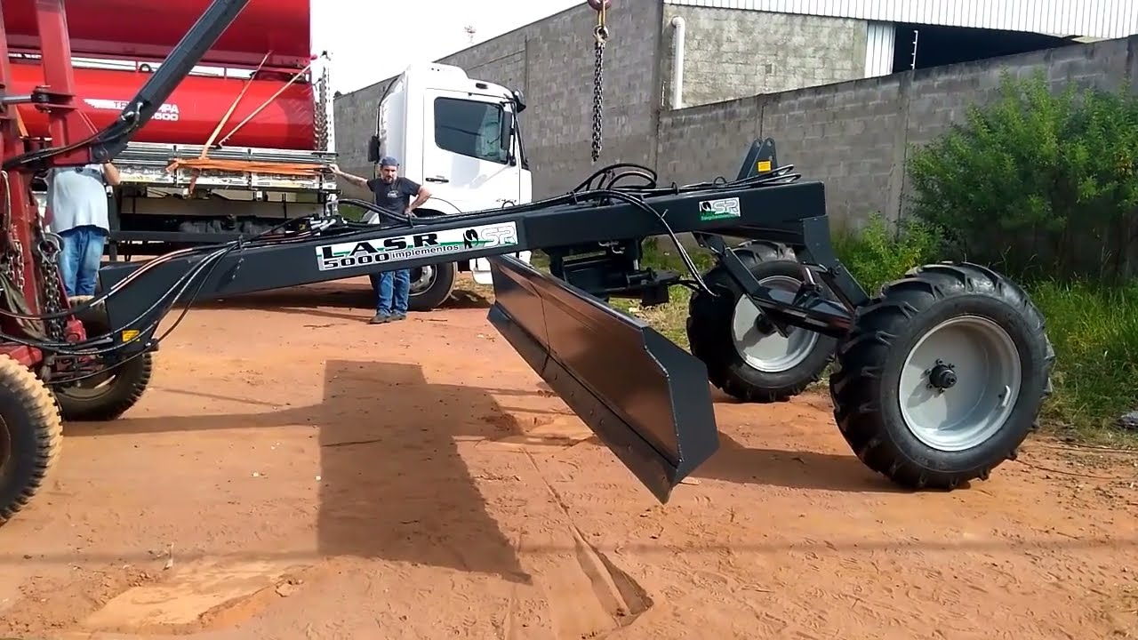 Lâmina de Arrasto com Giro Hidráulico (LAGHSR 5000)