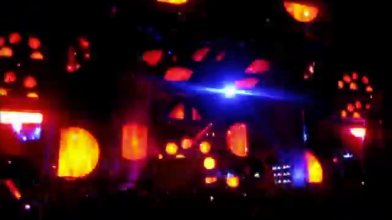 Avicii - All You Need Is Love ['Lunar' Version, Premiere @ UMF 2012]