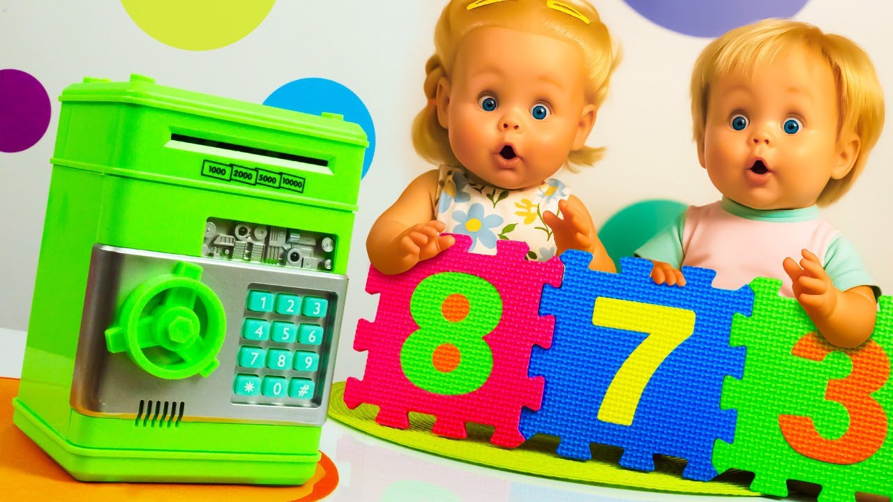 Der Code für das Süßigkeitenschloss! Spielspaß mit Irene und Nenuco Puppen