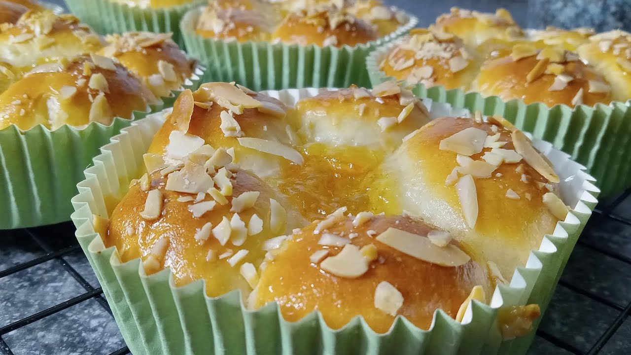Don't throw away slightly expired yogurt, make this delicious sweet breads (roti isi orange curd)