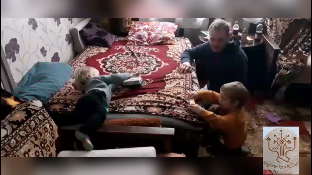 Laimīgu Jauno gadu no mums. С Новым Годом от нас.