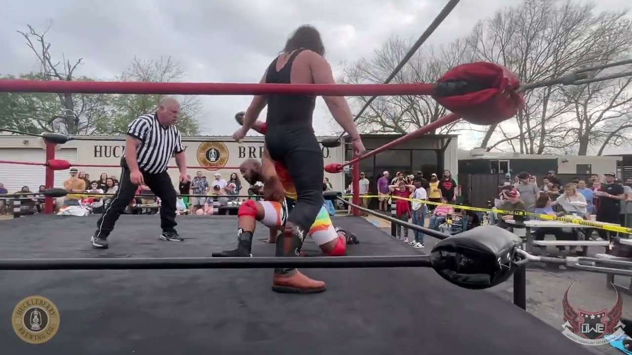 Cowboy Cliff Rogers vs Eddie Love - Heavyweight Title Match - UWE Huckamania II