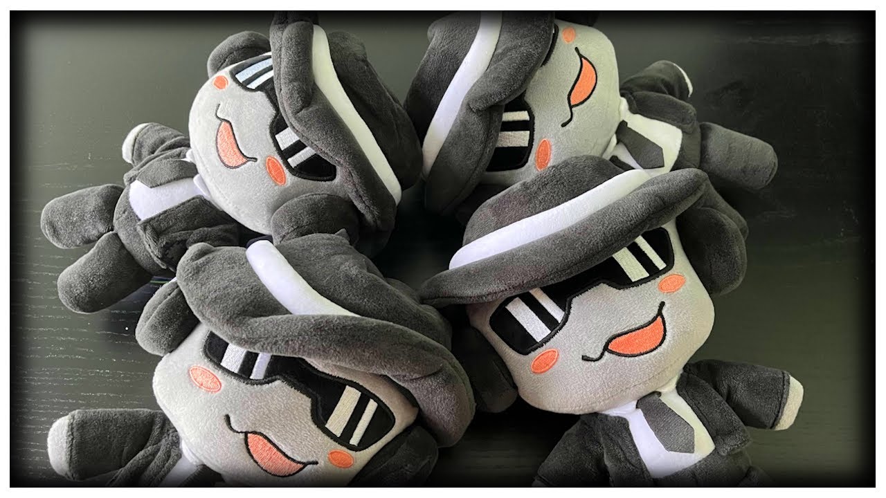 Распаковка плюшевой игрушки «Шанс» | Forsaken Merch