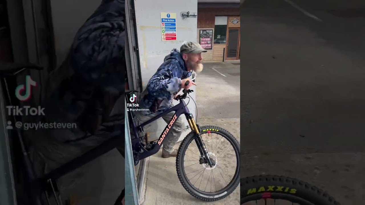 Новый @santacruzbicycles2841 Hightower уже в пути! Видео о технологиях уже в эфире #MTB #mountain...