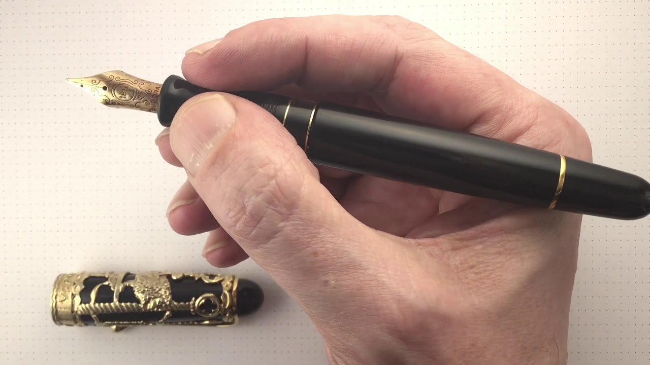 Обзор перьевой ручки Aurora Venezia