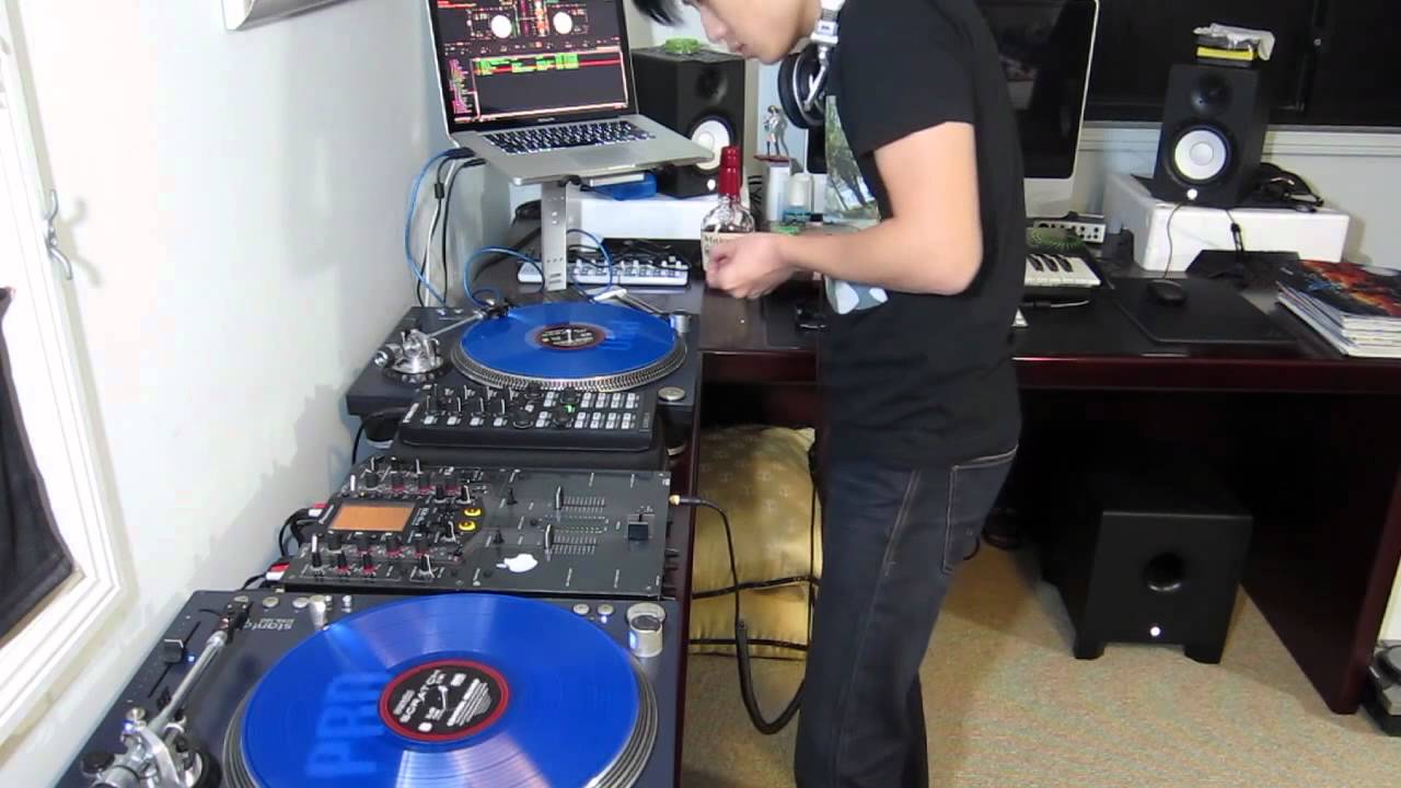 DJ Ravine's Hardstyle Mixsation!