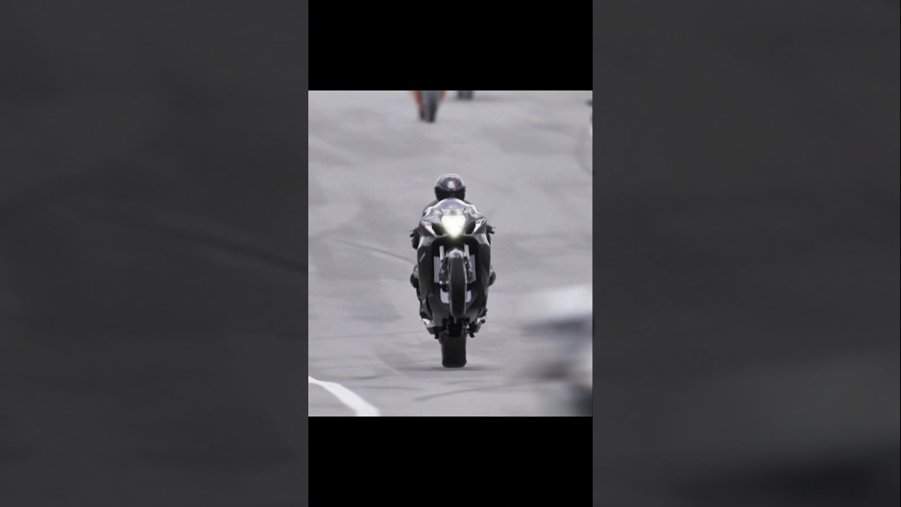 Black Hayabusa Crash🤯#shorts #ride5 #suzuki #hayabusa #bikeracing