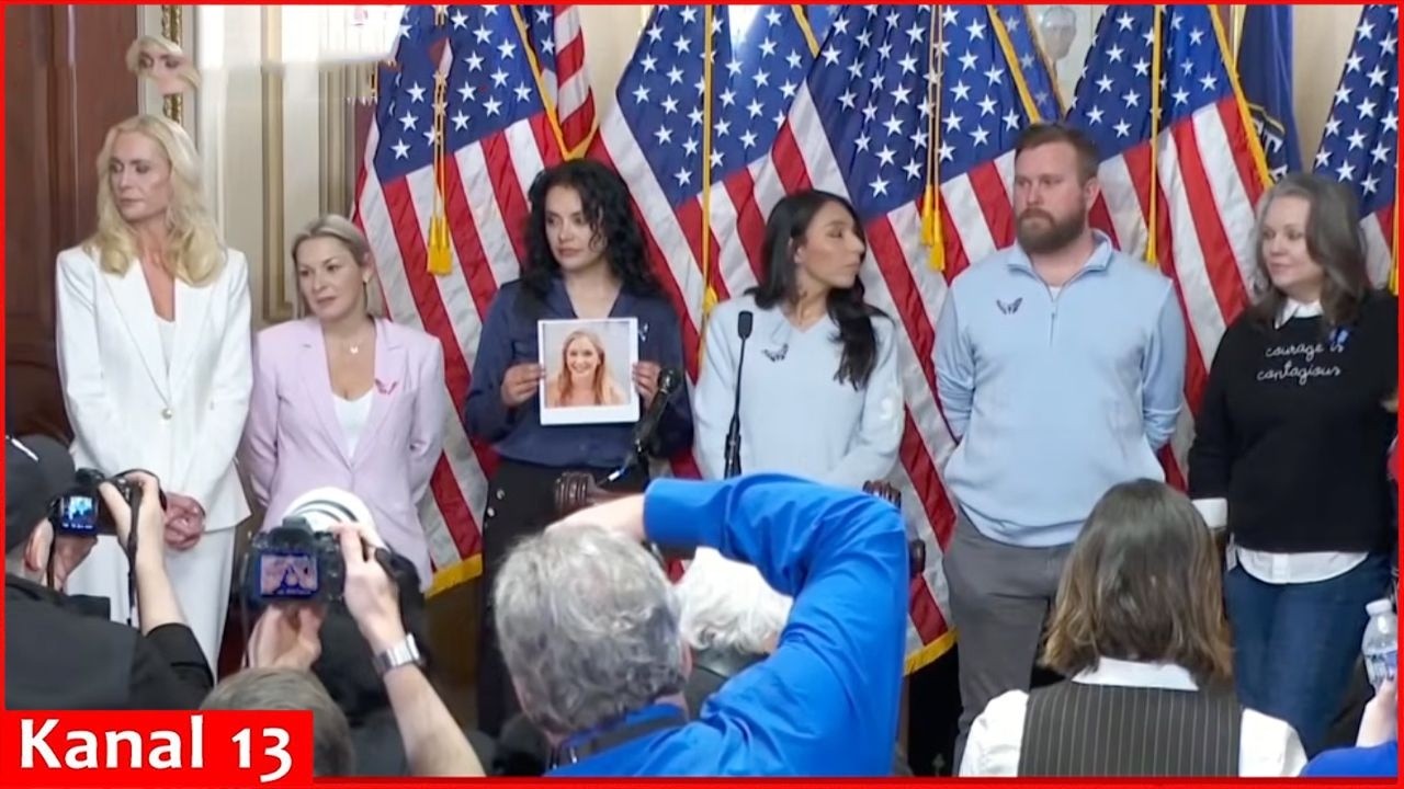 Minority Leader of US Senate Schumer, Rep. Fernandez and Epstein survivors hold presser