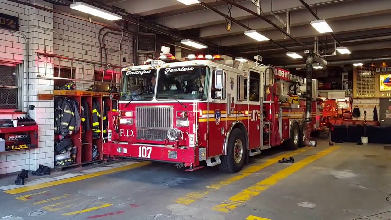 FDNY Ladder 107 getting called out to car fire (New York) Brooklyn