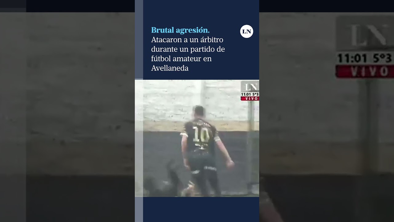 Brutal agresi&oacute;n a un arbitro de un jugador en un partido de futbol amateur en Avellaneda