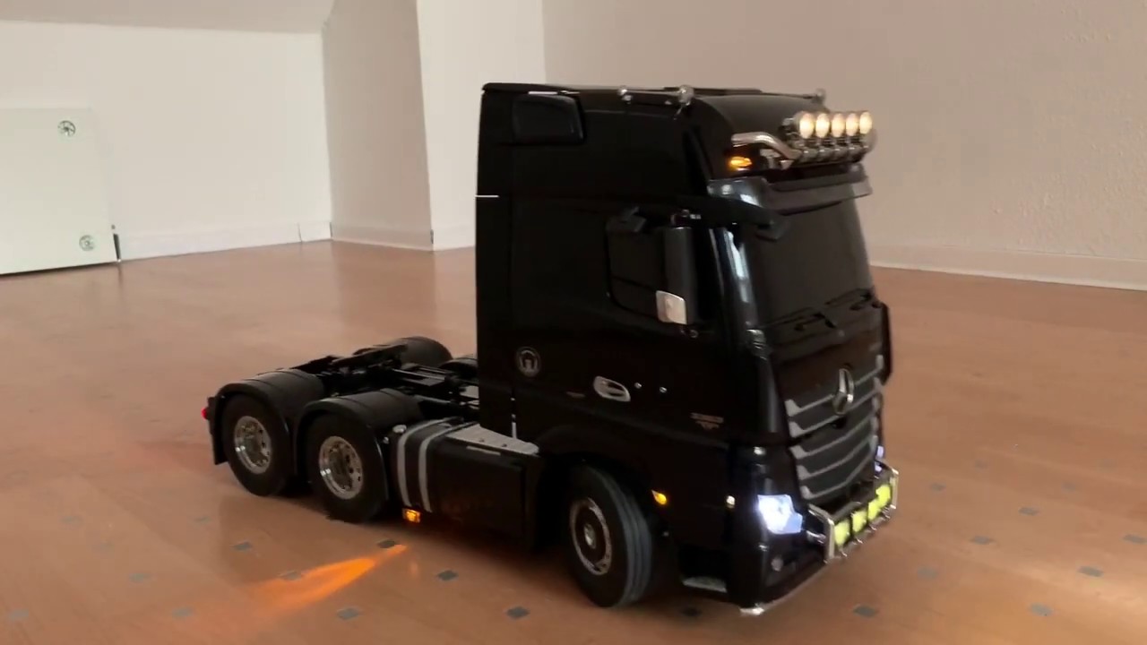 Timelapse and demo Tamiya 1:14 Mercedes-Benz Actros3363 6x4 GigaSpace