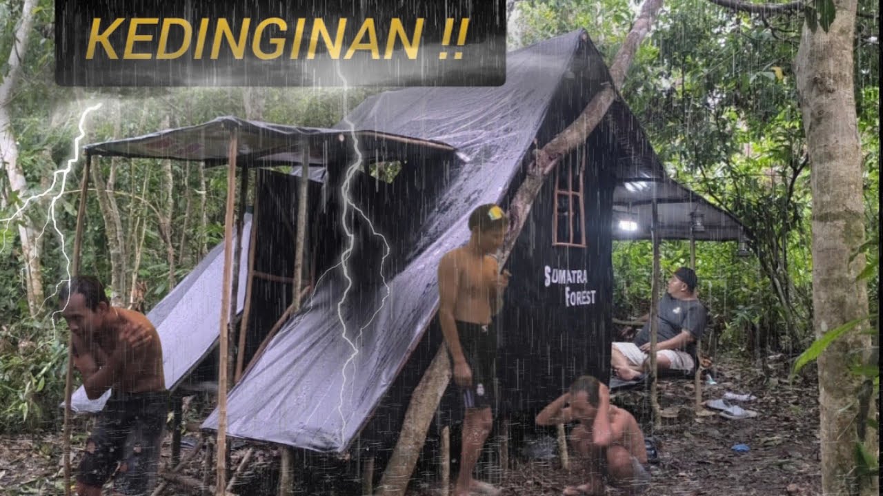 Di hantam Hujan Deras Siang Malam di Tengah Hutan &mdash; Bertahan Hidup dengan Umbi Beracun dan Daun Liar