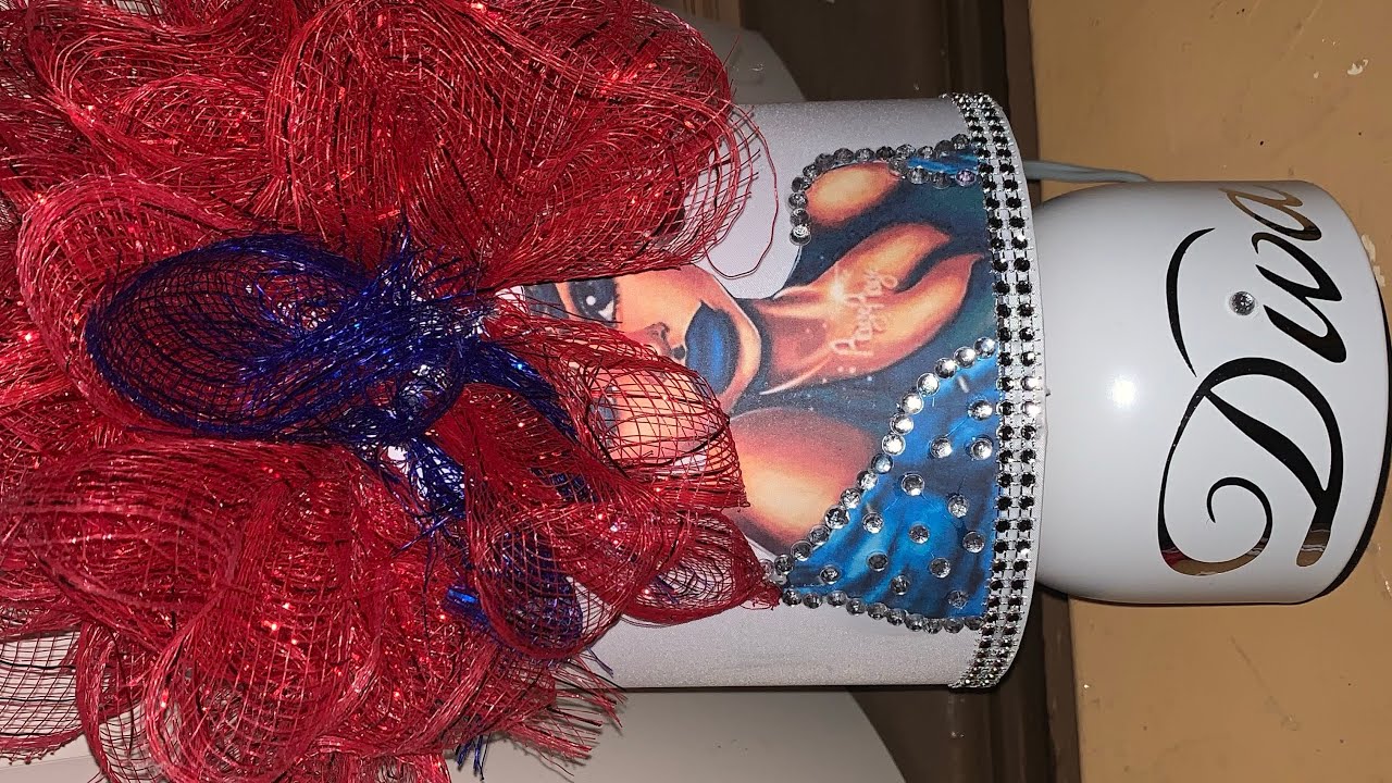 My lil Diva Wreath lamp