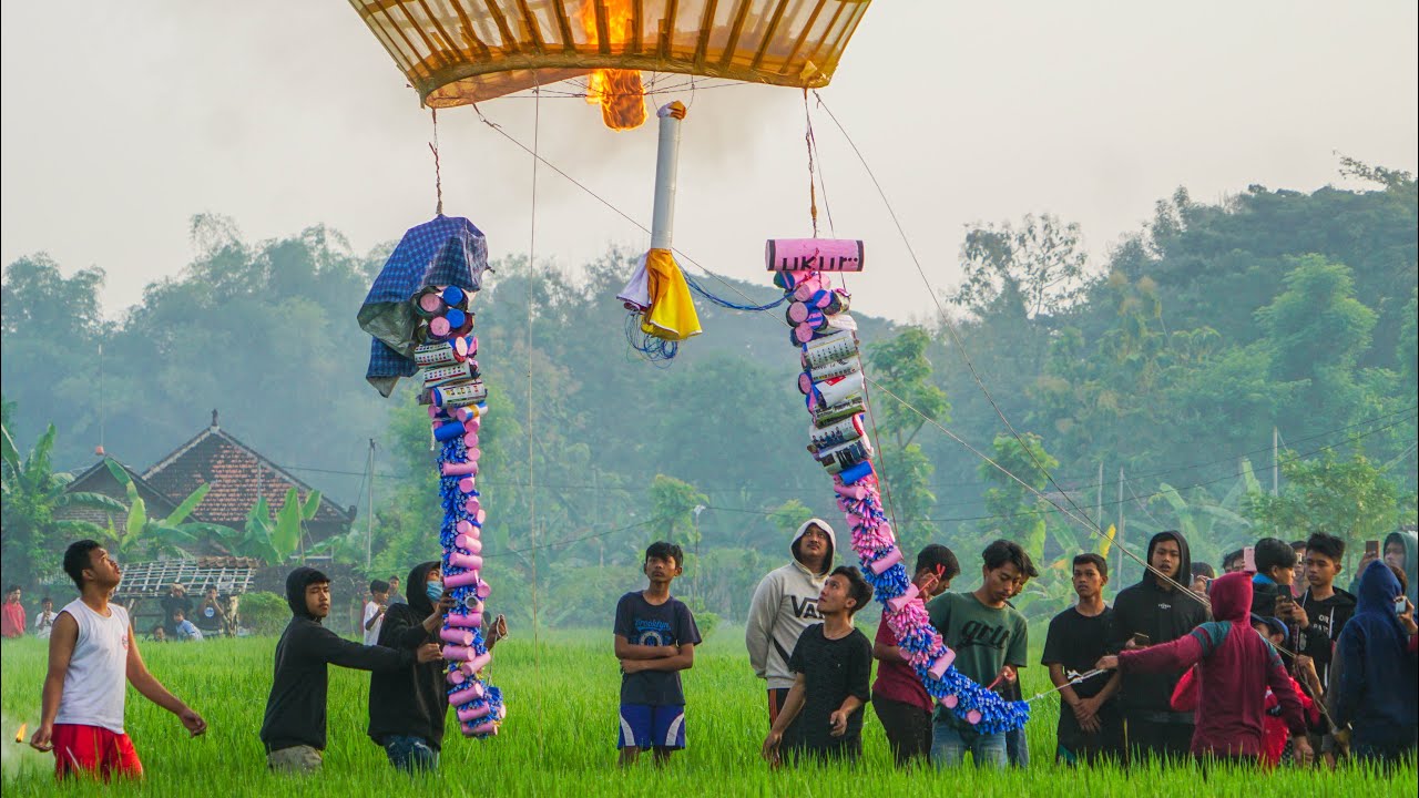 Ngumbulne Balon Ukur Ukur Kleper Pedes EHEHHEHE Tradisi Balon Liaran Ponorogo