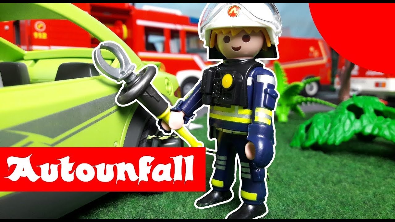 Schwerer Autounfall - Playmobil Polizei Feuerwehr Film deutsch - stop motion | Plegus
