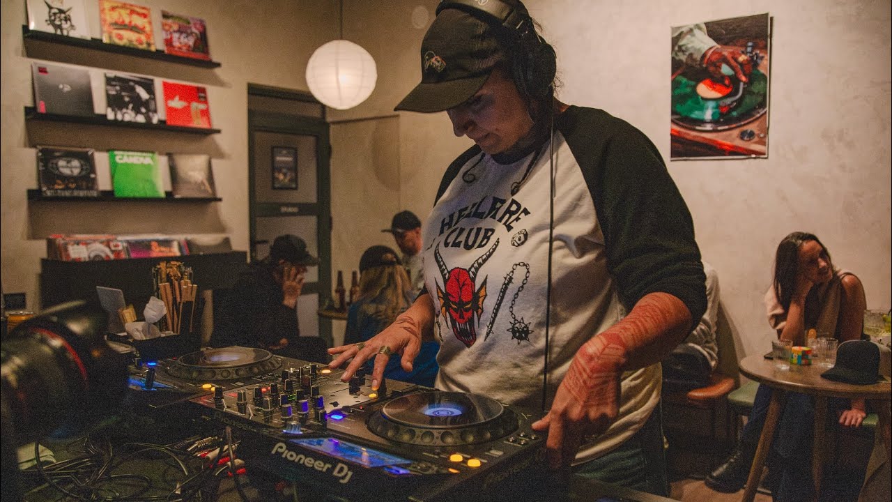 LUNADESUS / NEO-SOUL & HIP HOP DJ Set / OPEN DECKS N.28