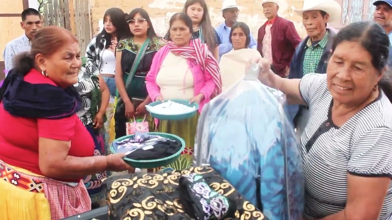 Pedida de la novia TRADICIONES de Santiago Azajo 
Boda de Alma y Braulio