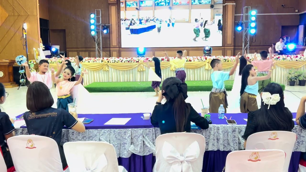 รำวงมาตรฐานโรงเรียนบ้านทุ่งส่าย