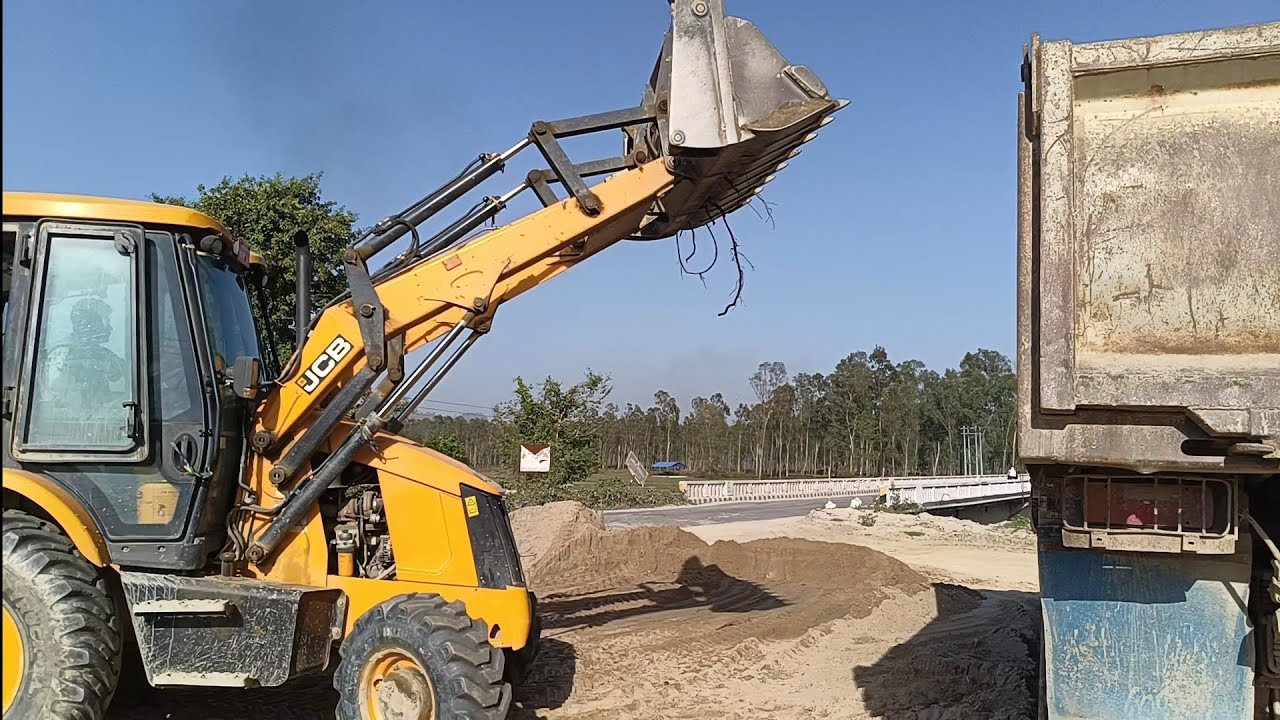 JCB 3DX Sand Loading | Fast Excavator Skills 🔥