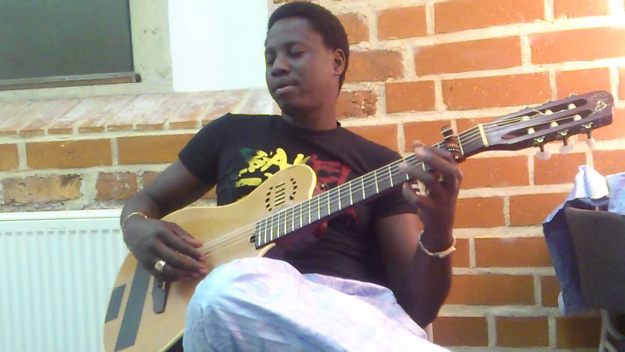 Oumar Barou Kouyate: MUSIQUE MANDINGUE