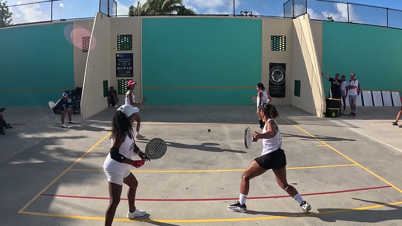 Finals - Juju & Jewelz S vs Kari L & Carla P (Game 1)