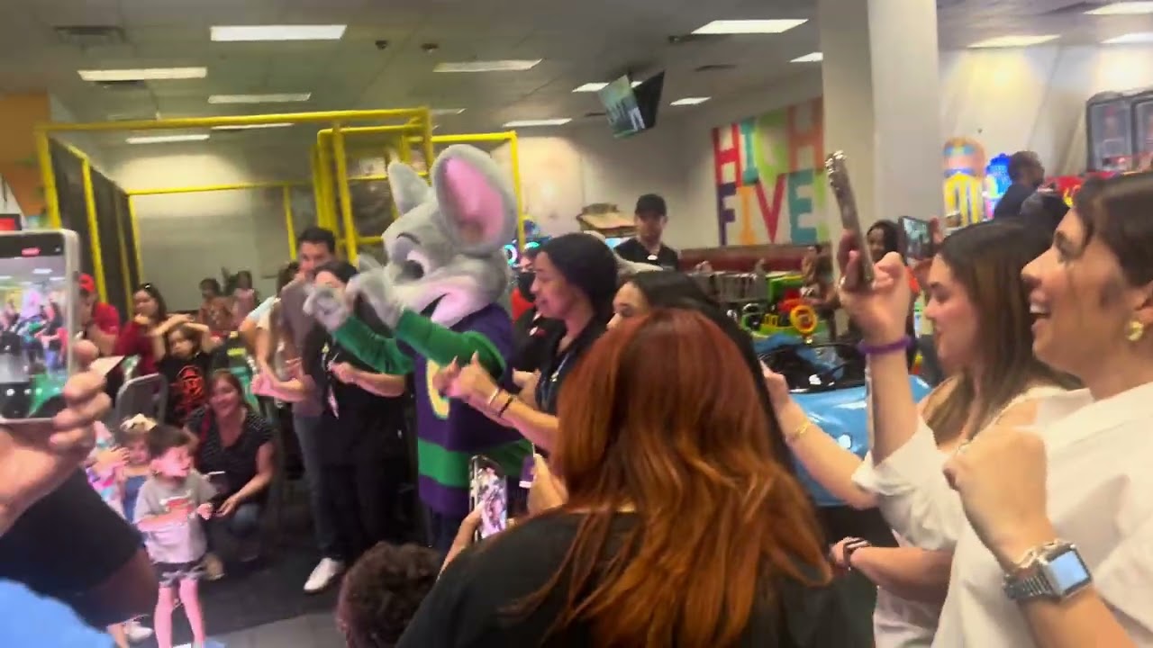 День рождения Chuck E Cheese Miami FL (Kendall) Звездная феерия 2023