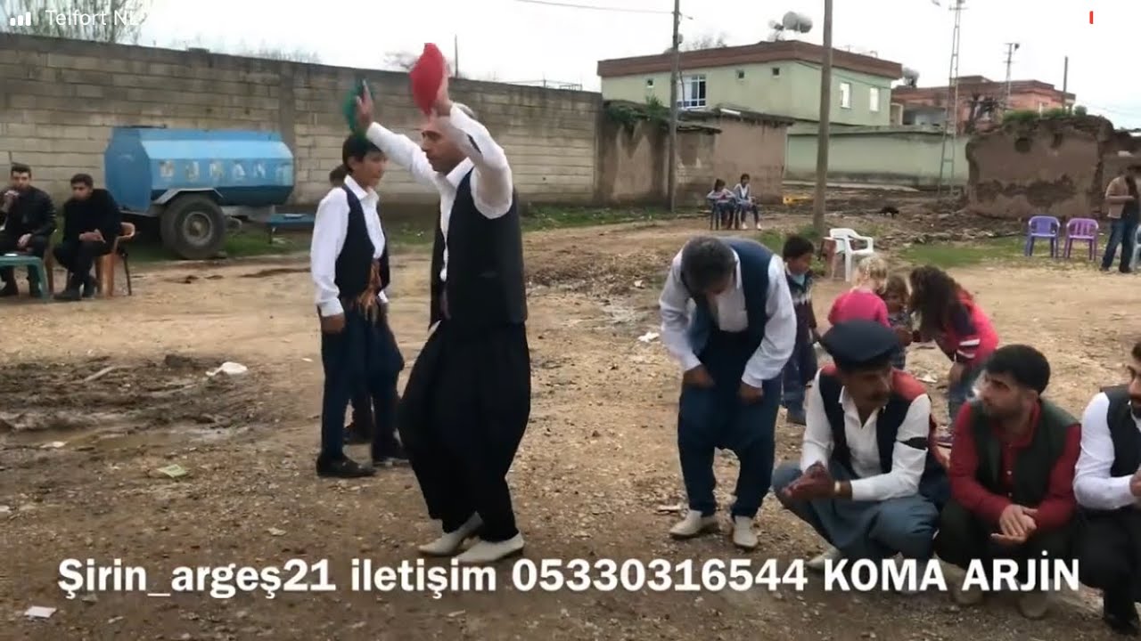 Diyarbakır k&ouml;y&uuml;nde bir ilk halay şohw anlar Hasan hoca ve Mehmet sergelya