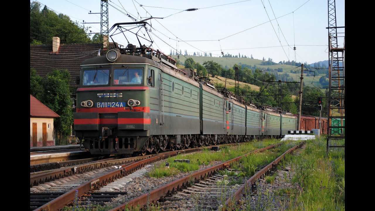 Вантажний на перевал під ВЛ11М-124 по ст.Скотарське