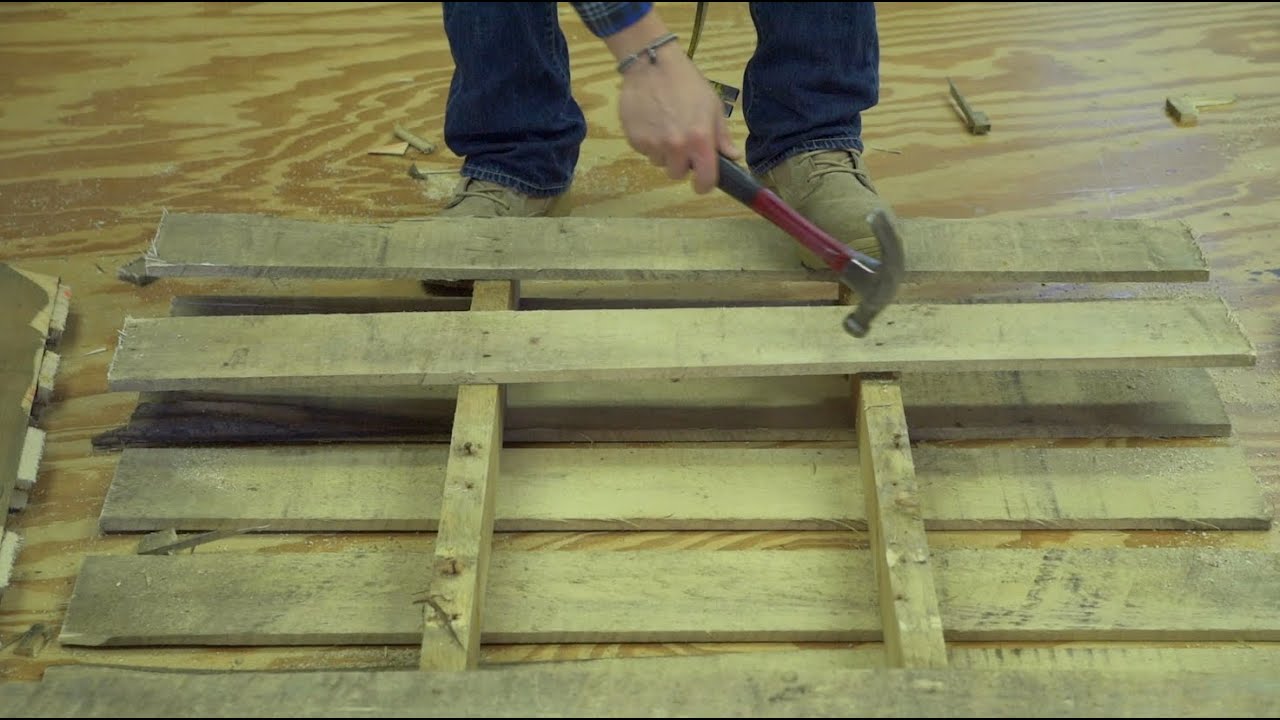 How to EASILY and QUICKLY take apart a pallet!