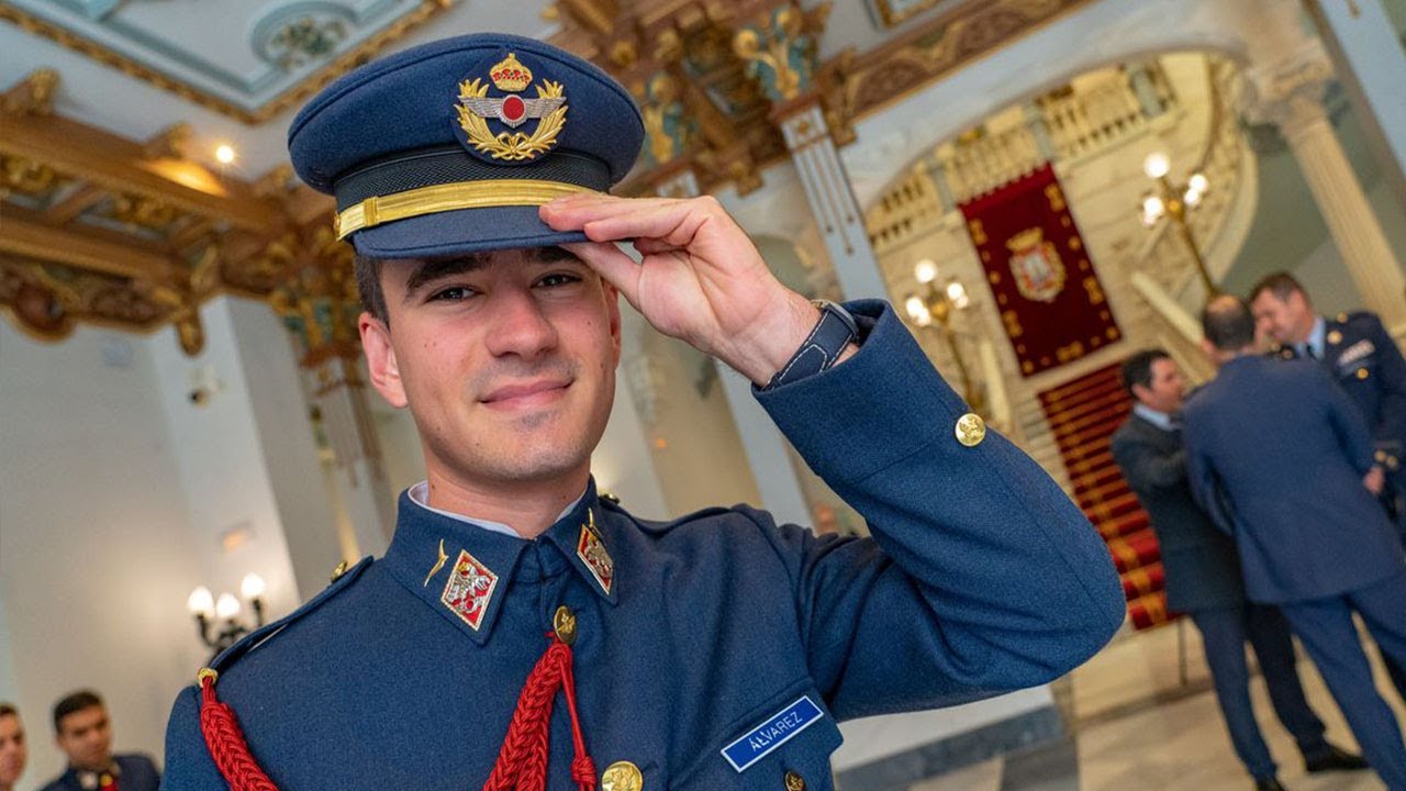 La 75 promoción de Alumnos de la Academia General del Aire ha visitado Cartagena