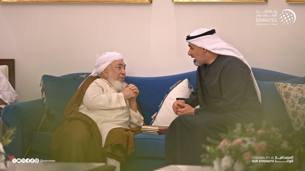 خالد بن محمد بن زايد يزور العلامة الشيخ عبدالله بن بيّه في منزله بأبوظبي