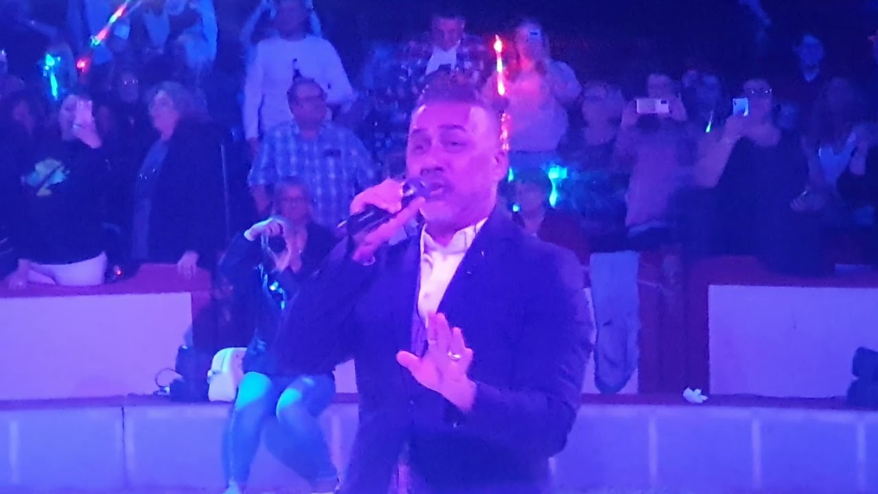 SchlagerCircus Gelsenkirchen 01.10.2021 Mike Leon Grosch - Nicht mal 1 Stunde
