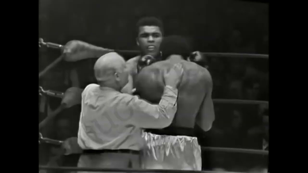 Muhammad Ali Vs Ernie Terrell Boxing Match Round3.
