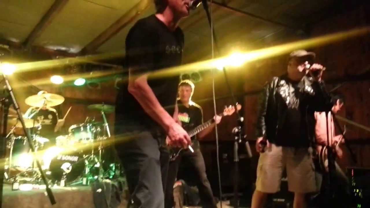 Notdurft beim HöhNIE-Festival 2013 in Peine