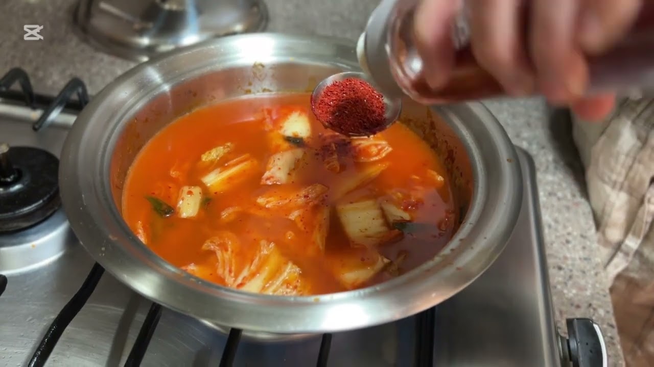 “바쁜 날에도 OK! 집에서 쉽게 만드는 참치김치찌개“