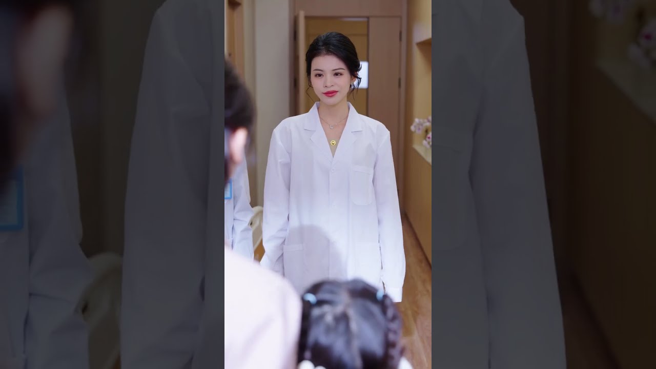 🤯清潔工門外偷看姊姊的未婚夫在病房裡愛*愛，不料被拉進去一起狂歡