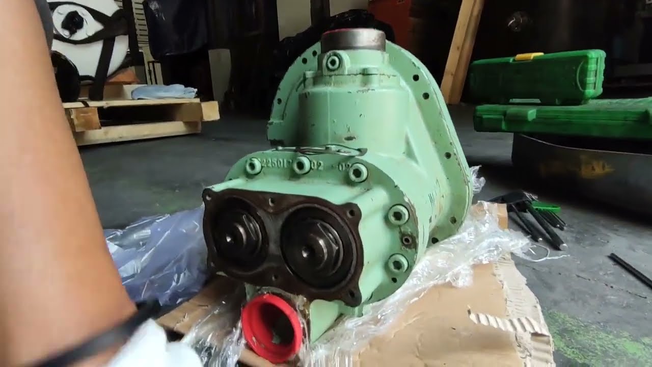 Service Overhaul REBEARING Sullair WS37 Screw Air Compressor Airend, Uninstall Bearing Part 1