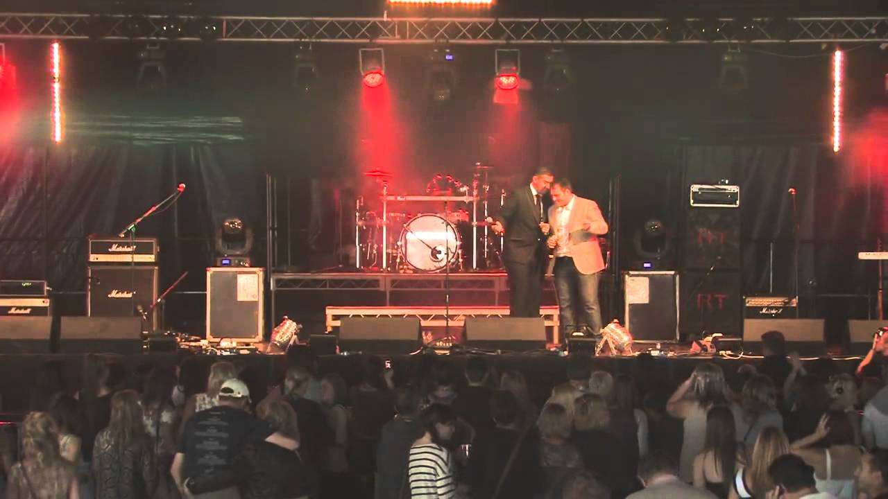 James Arg Argent - Tony Roberts - Fly me to the moon - live at SomerRock 2011