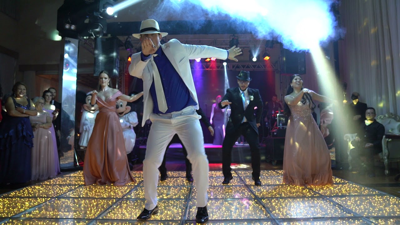 Wilson e Julie dançando Michael Jackson na festa do casamento 18/09/21