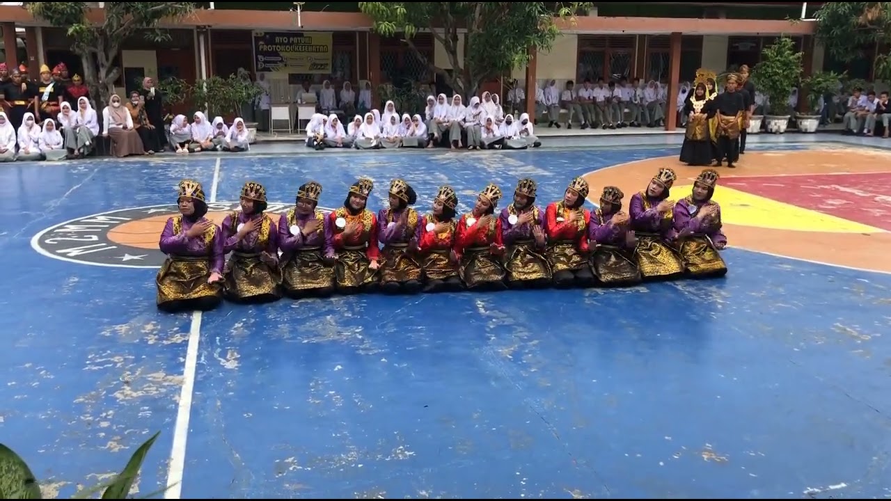Pagelaran Tari XII IPA 11 - MAN 2 MODEL MEDAN (2022/2023)