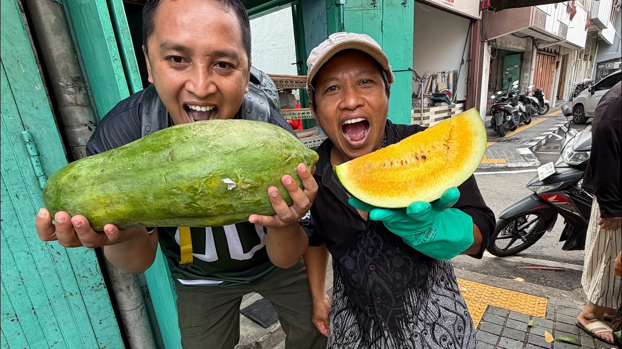 Keahlian memotong buah yang viral di kota Semarang habiskan 7 kwintal buah sehari